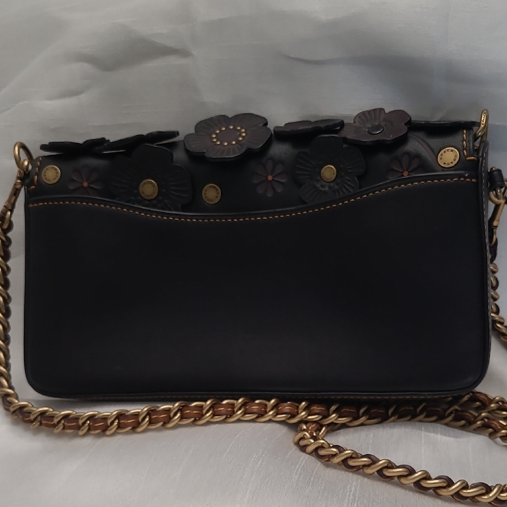 Coach 1941 Dinky Tea Rose - Picture 2 of 16